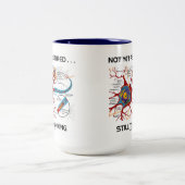 Noch nicht müde ... Noch immer denken Neuron Synap Zweifarbige Tasse (Mittel)