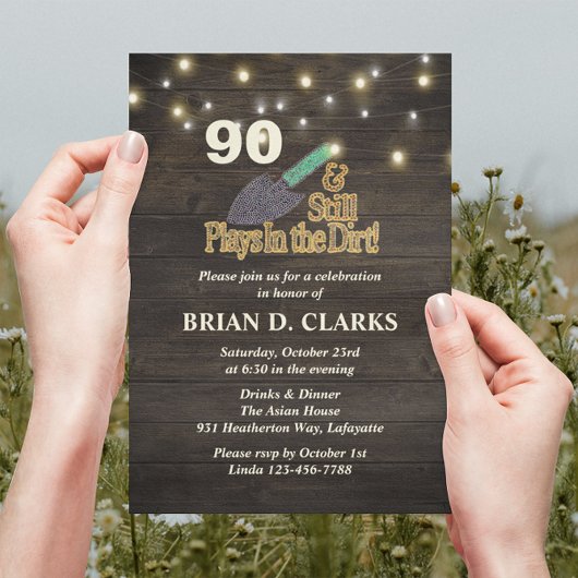 Noch spielt in der dunklen Rustikalen Gartenarbeit Einladung