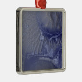 Noctis Labyrinthus formation in Mars Silbernes Ornament (Rechts)