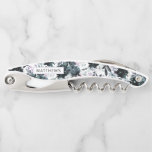 Nocturnal Floral Navy Blue Wedding Monogram Kellnermesser<br><div class="desc">Nocturnal floral Wasserfarbe Pinselfarben Blume Design mit handgemalten Stielen, Reben, Blätter, Foliage. Farbenfrohe Navy Blau, Dusty Blau, Dunkles fast Schwarzes Grau, und die Hinweise auf Mauve Rosa. Mit handgezeichneten Linien, Wirblen handgeschriebenen Schriftart für Pinselstriche und elegantem Silver Rectangle Border Frame - Wedding Monogram Newlywed Corkschraube! ~ Karo mein Shop zu...</div>