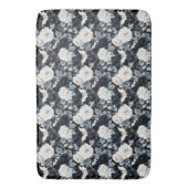 Nocturne Bloom - Flex & Blossoms in Monochrome Badematte (Vorderseite Vertikal)