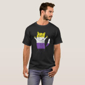 Non-Binäre Pride-Flagge Glückliche Katze Non-Binär T-Shirt (Vorne ganz)