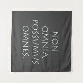 Non Omnia Possumus Omnes Wandteppich (Vorderseite (Horizontal))