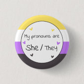Nonbinary She/they Pronoun-Button Button (Vorderseite)