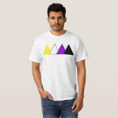 Nonbinary Stolz-Dreieck-T-Shirt T-Shirt (Vorne ganz)