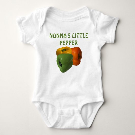 Nonnas kleiner Pfeffer Baby Strampler (Vorderseite)