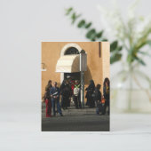 Nonnen an der Bushaltestelle Postkarte (Stehend Vorderseite)