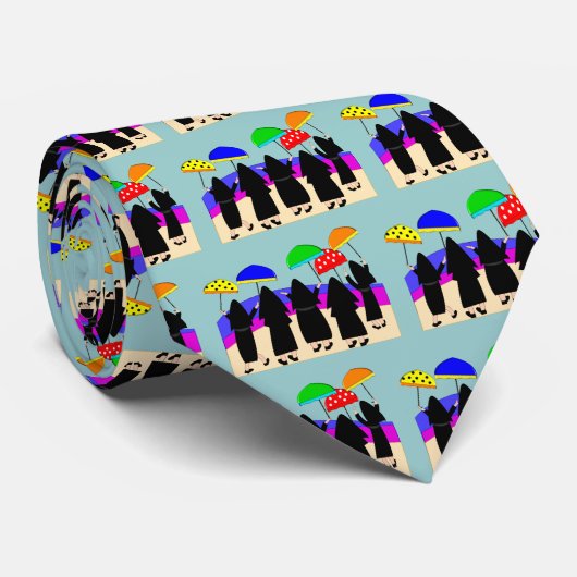 Nonnen mit Regenschirmen "Regen erwartend " Krawatte (Gerollt)