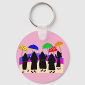 Nonnen mit Regenschirmen Schlüsselanhänger (Rückseite)