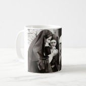 Nonnen Rauchen Vintages Foto Kaffeetasse (Vorderseite Links)