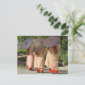 Nonnen sammeln Almen Postkarte (Stehend Vorderseite)