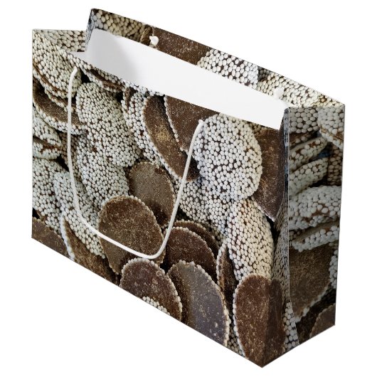 Nonpareil Candy Große Geschenktüte (Vorderseite Schrägansicht)