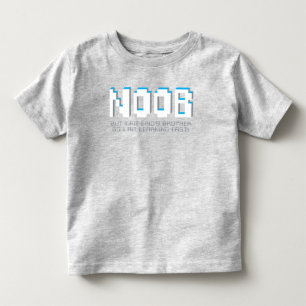 Noob pixelated Text jungen Gamer-Bruder-T - Shirt