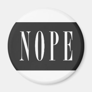 NOPE - Weiße Blackbox Magnet