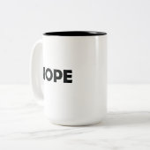 NOPE ZWEIFARBIGE TASSE (Vorderseite Links)