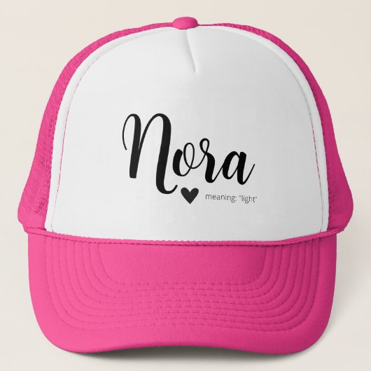 Nora Name bedeutet Minimal moderne Script Cap Girl Truckerkappe (Vorderseite)