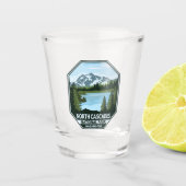 Nord Cascades Nationalpark Minimal Retro Emblem Schnapsglas (Vorderseite)