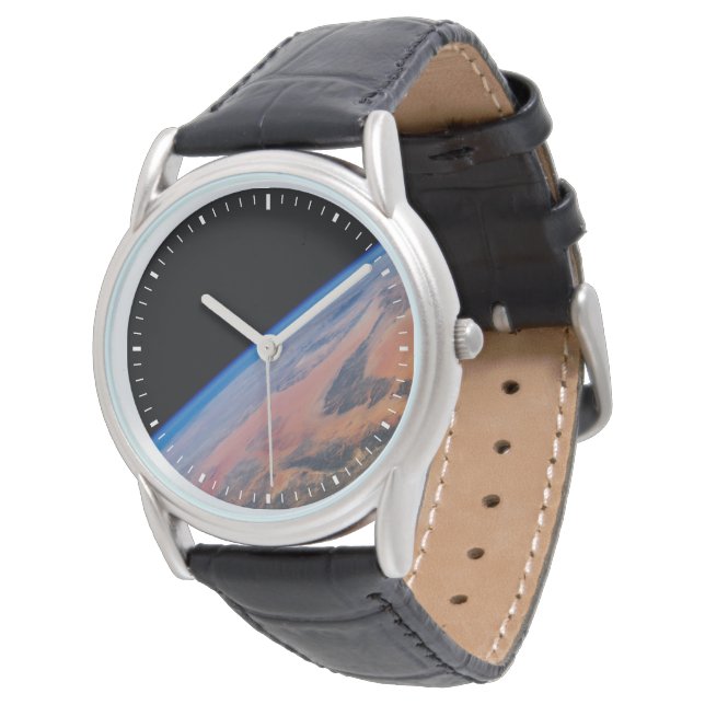 Nordafrika und die große libysche Wüste. Armbanduhr (Schrägansicht)