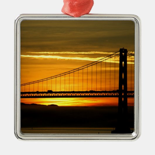 Nordamerika, USA, Kalifornien, San Francisco.3 Silbernes Ornament (Vorne)