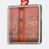 Nordamerika, USA, Kalifornien, San Francisco. Silbernes Ornament (Links)
