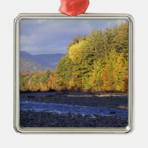 Nordamerika, USA, NH, Saco River. Kiesel Silbernes Ornament