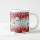 Nordamerika, USA, WA, Redmond, US-Flagge Jumbo-Tasse (Rechts)
