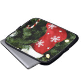 Nordamerika. Weihnachtsdekorationen auf Baum. 3 Laptopschutzhülle (Vorne Knopf)