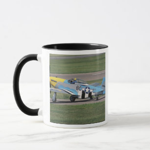 Nordamerikanische P-51 D Dazzling Donna auf der Tasse