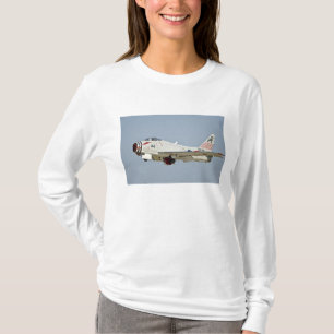 Nordamerikanischer Marine FJ2 Fury Düsenjäger im F T-Shirt