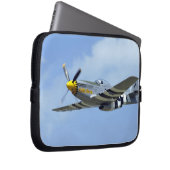 Nordamerikanischer P-51D Mustang, kleines Pferd Laptopschutzhülle (Vorne Rechts)