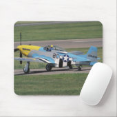 Nordamerikanisches P-51 D, das Donna auf blendet Mousepad (Mit Mouse)