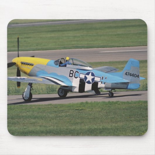 Nordamerikanisches P-51 D, das Donna auf blendet Mousepad (Vorne)