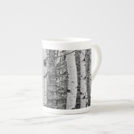 Nordic Birch Tree Trunk Black and White Design Porzellantasse (Vorderseite Rechts)