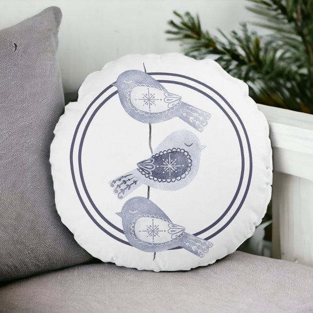 Nordic Christmas Blue Birds Rundes Kissen (Nordic Christmas Blue Birds Round Pillow from Ricaso)