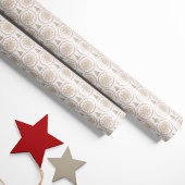 Nordic Christmas Tan Snowflakes und Bäume Geschenkpapier