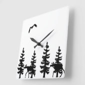 Nordic stil pine trees silhouettes moose in black quadratische wanduhr (Winkel)