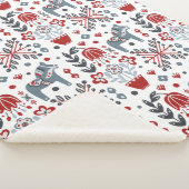 Nordisches Pony und Blumenmuster in Grauem und in Sherpadecke (3/4)