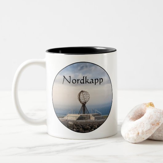 Nordkapp Norwegen Zweifarbige Tasse (Mit Donut)