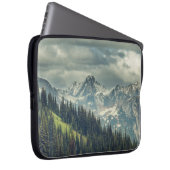 Nordkaskade: Majestic Mountain Peak. Laptopschutzhülle (Vorne Rechts)