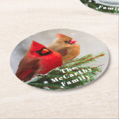 Nördliche Kardinäle in der Familie Pine Tree Runder Pappuntersetzer (Angewinkelt)