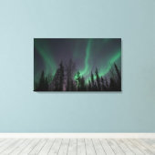 Nordlichter durch die Leinwand Bäume (Insitu (Holzboden))