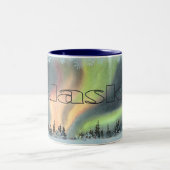 NORDlichter durch SHARON SHARPE Zweifarbige Tasse (Mittel)