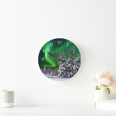 Nordlichter im Winter Runde Wanduhr (Zuhause)