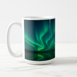 Nordlichter über stille Gewässer Kaffeetasse