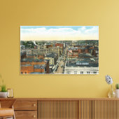 Nordluftige Sicht auf die Hauptstraße Leinwanddruck (Insitu (Wohnzimmer))