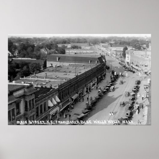 Nordöstliche Sicht auf die Main St vom Baker Bldg Poster (Vorne)