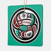 Nordwestpazifikküste Otter verfolgt Lachs Keramikornament (Links)