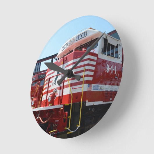 Norfolk Südbahn 911 Diesellokomotive Runde Wanduhr (Winkel)