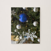 North America. Weihnachtsdekorationen auf Baum. Puzzle (Vertikal)
