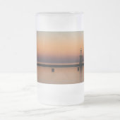 North Ave Lighthouse Sunrise Mattierte Tasse (Mittel)
